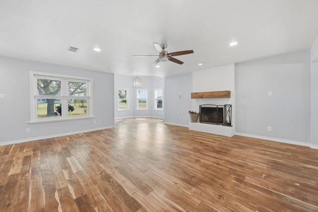 4988 Thane Road Road, Navasota, TX 77868