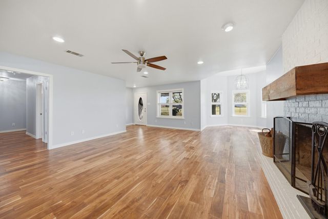 4988 Thane Road Road, Navasota, TX 77868