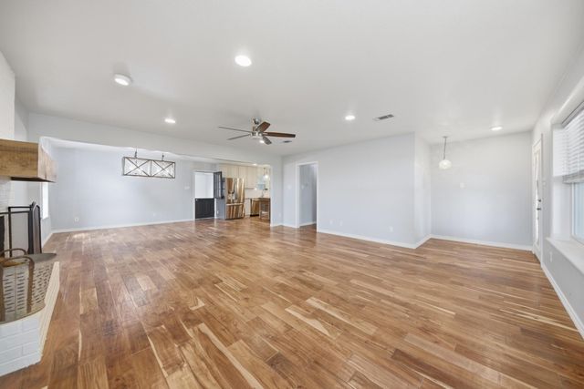 4988 Thane Road Road, Navasota, TX 77868