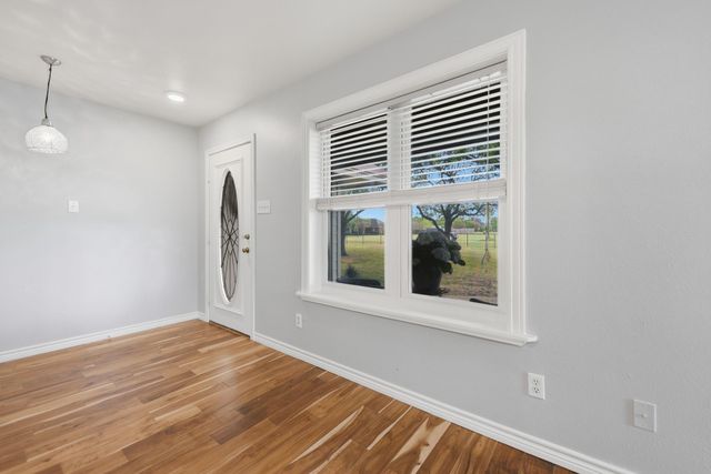 4988 Thane Road Road, Navasota, TX 77868