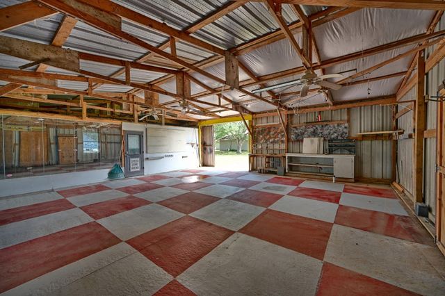 4988 Thane Road Road, Navasota, TX 77868