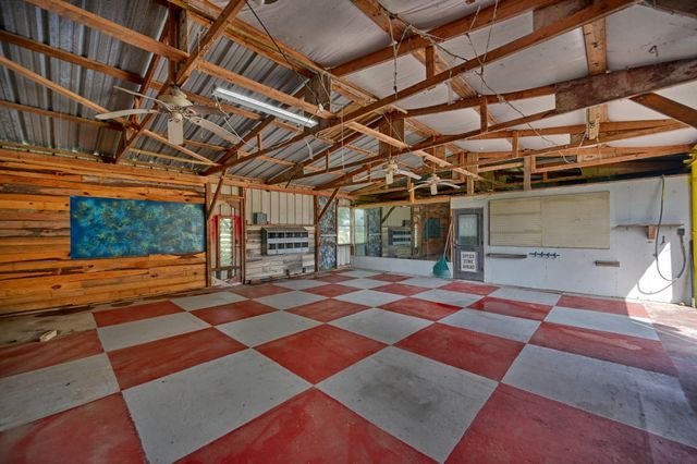 4988 Thane Road Road, Navasota, TX 77868