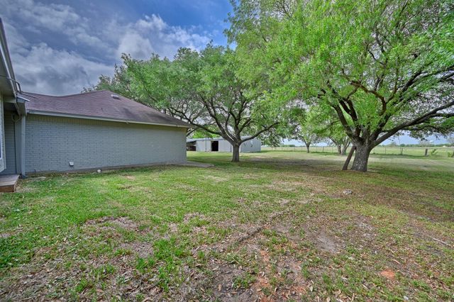 4988 Thane Road Road, Navasota, TX 77868
