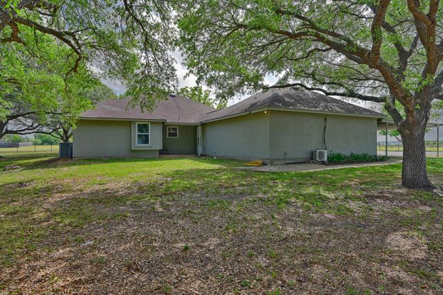 4988 Thane Road Road, Navasota, TX 77868