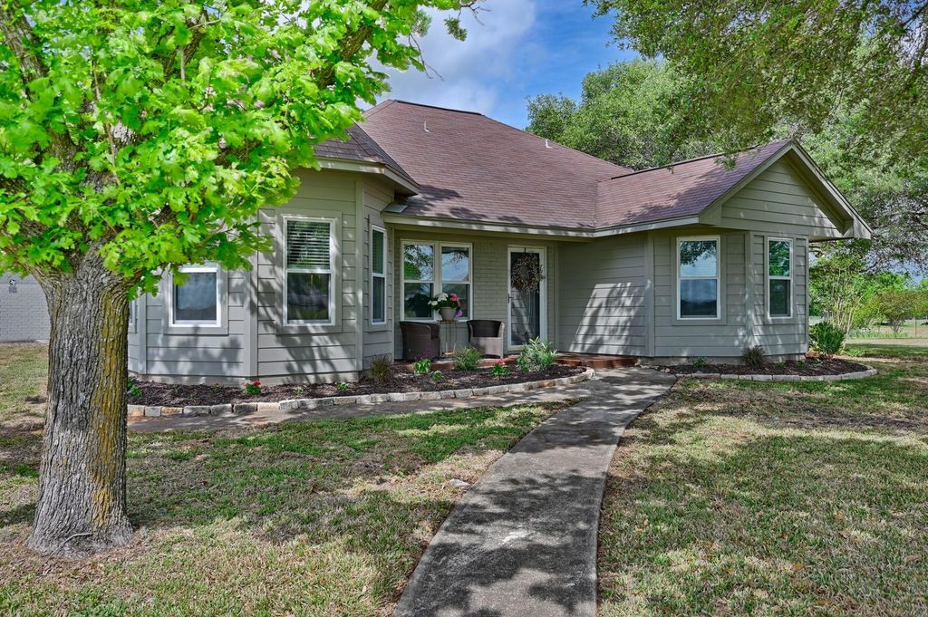 4988 Thane Road Road, Navasota, TX 77868