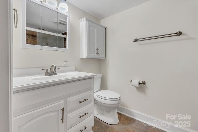 4754 Hedgemore Drive, Charlotte, NC 28209