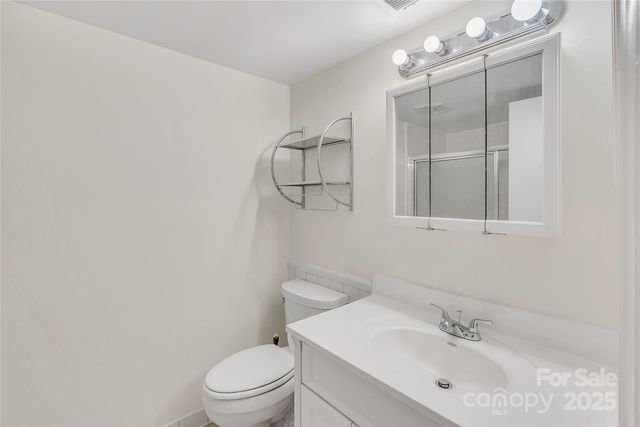 4754 Hedgemore Drive, Charlotte, NC 28209