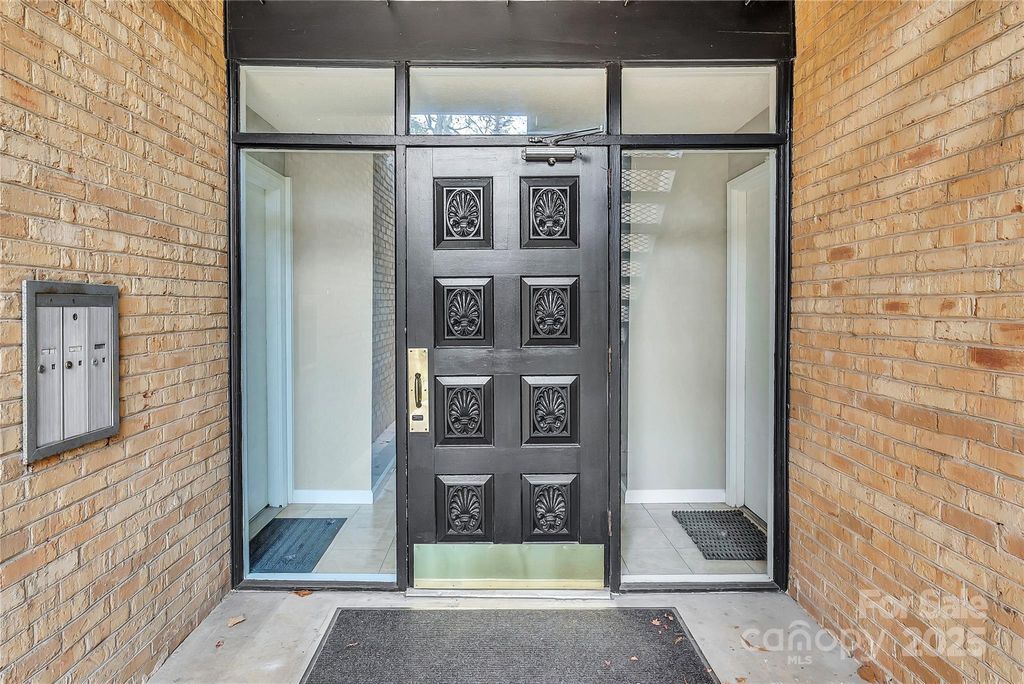 4754 Hedgemore Drive, Charlotte, NC 28209