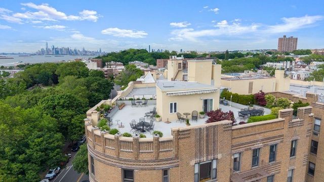 7119 Shore Rd Apt 3E, New York City, NY 11209