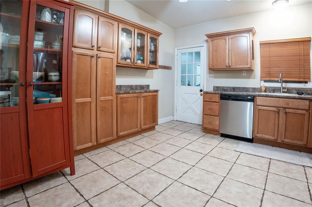 Image 14 of property listing at 6048 LINNEAL BEACH DRIVE, Apopka, FL 32703