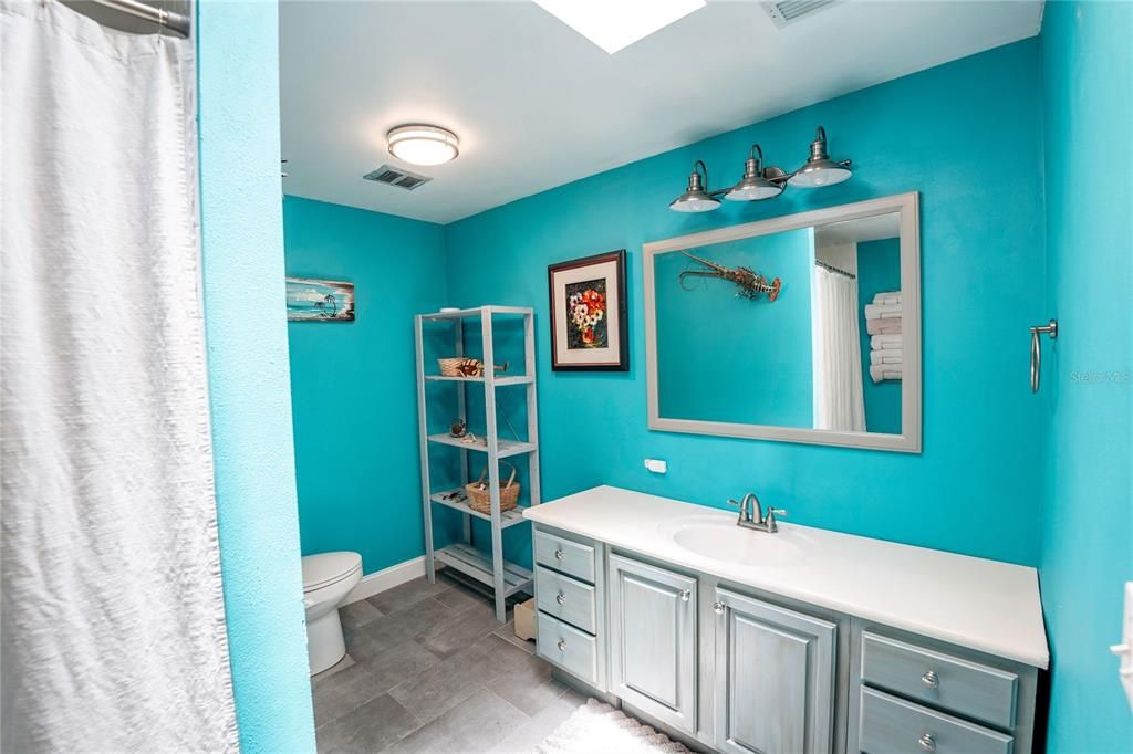 Image 20 of property listing at 6048 LINNEAL BEACH DRIVE, Apopka, FL 32703