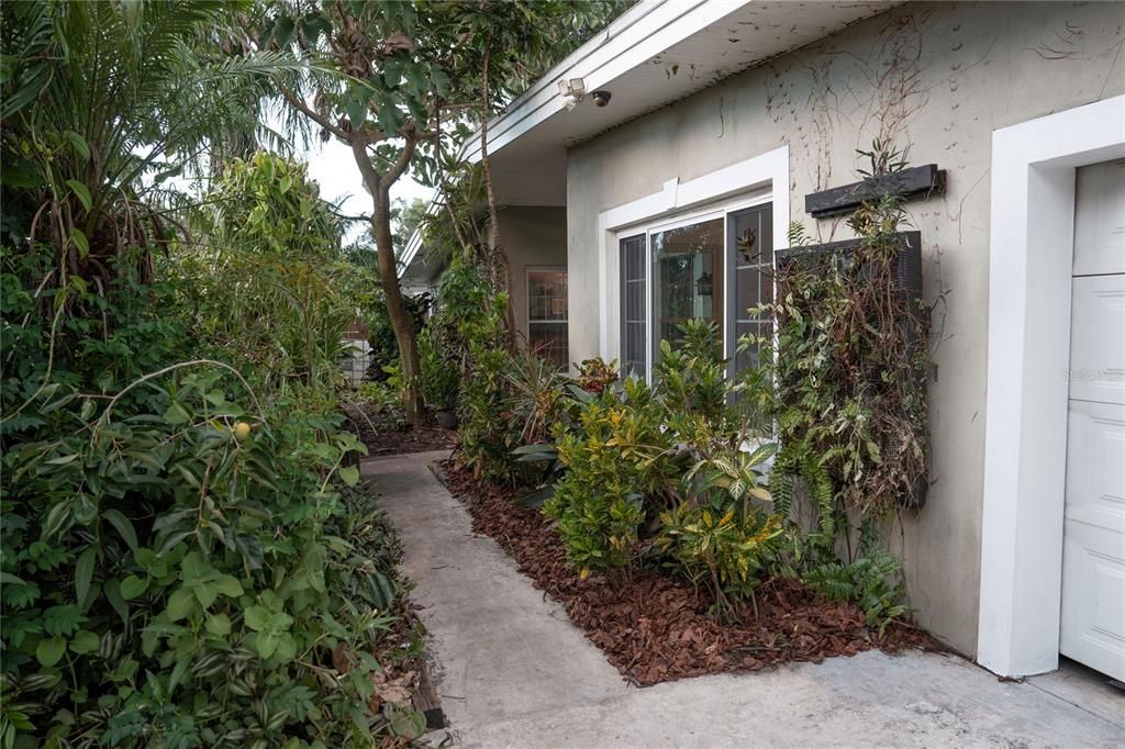 Image 34 of property listing at 6048 LINNEAL BEACH DRIVE, Apopka, FL 32703