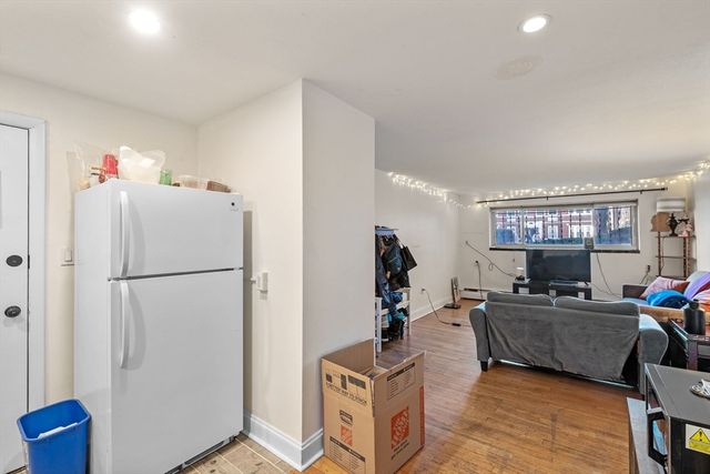 245 Kelton St 11, Boston, MA 02134
