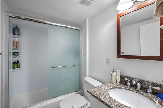 245 Kelton St 11, Boston, MA 02134