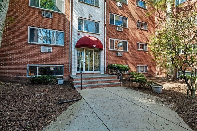 245 Kelton St 11, Boston, MA 02134