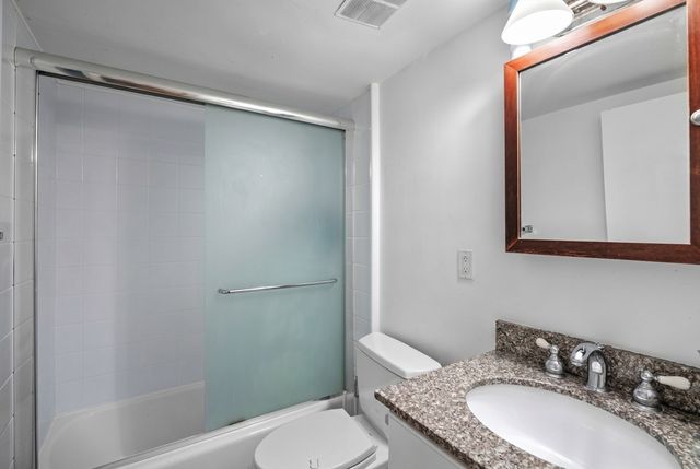 245 Kelton St 11, Boston, MA 02134