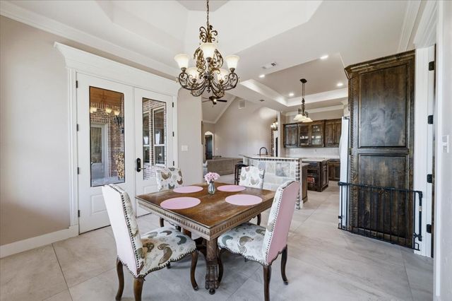 924 Indian Trail, Oak Leaf, TX 75154