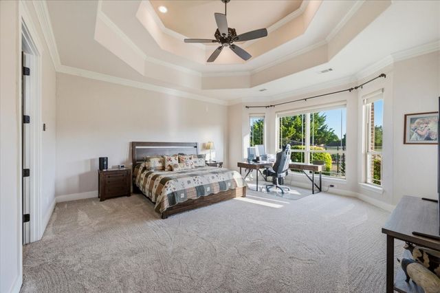 924 Indian Trail, Oak Leaf, TX 75154