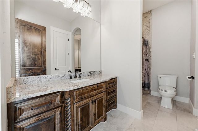 924 Indian Trail, Oak Leaf, TX 75154