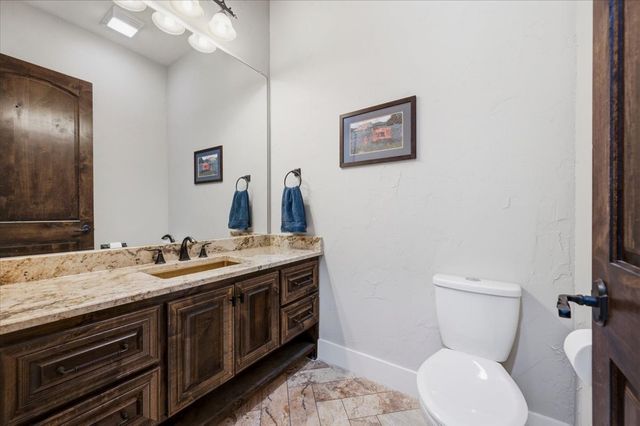 924 Indian Trail, Oak Leaf, TX 75154