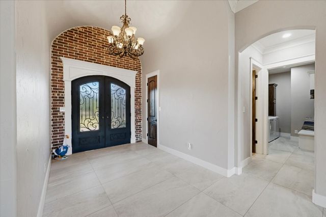 924 Indian Trail, Oak Leaf, TX 75154