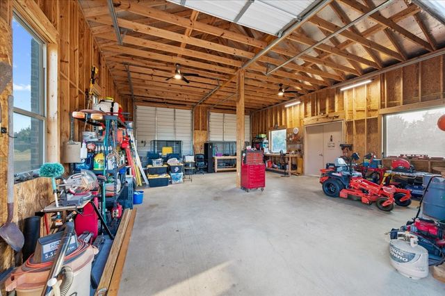 924 Indian Trail, Oak Leaf, TX 75154