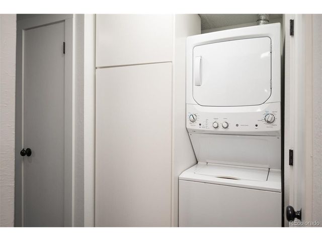 7995 E Mississippi Ave J10, Denver, CO 80247