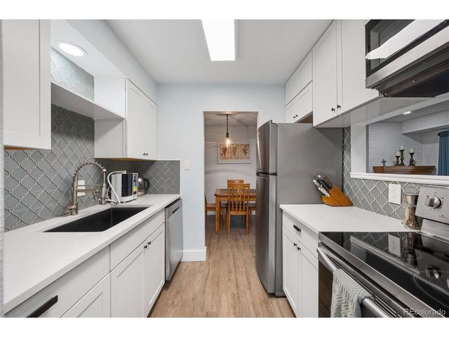 7995 E Mississippi Ave J10, Denver, CO 80247