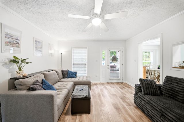 20 Forest Drive, Travelers Rest, SC 29690