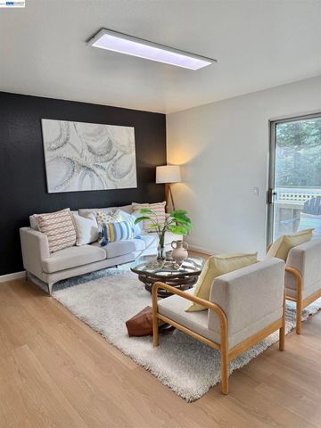 715 Heath Ct 390, Hayward, CA 94544