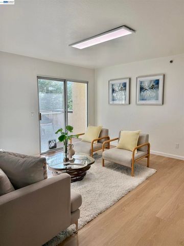 715 Heath Ct 390, Hayward, CA 94544