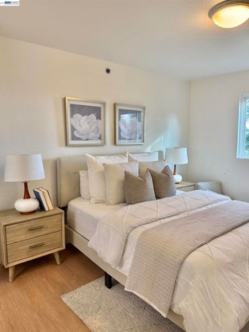 715 Heath Ct 390, Hayward, CA 94544