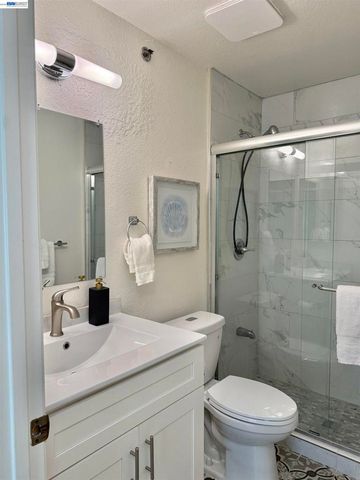 715 Heath Ct 390, Hayward, CA 94544