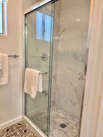 715 Heath Ct 390, Hayward, CA 94544