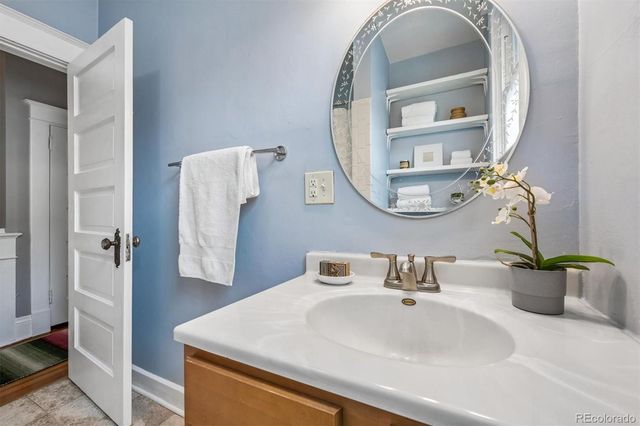 1060 Saint Paul Street, Denver, CO 80206