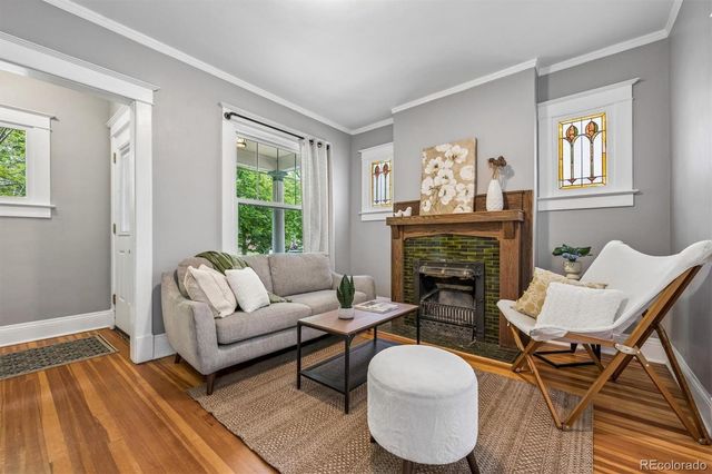1060 Saint Paul Street, Denver, CO 80206