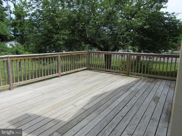 103 EAYRESTOWN RD, Southampton, NJ 08088