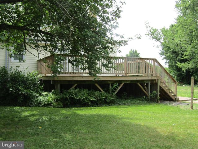 103 EAYRESTOWN RD, Southampton, NJ 08088