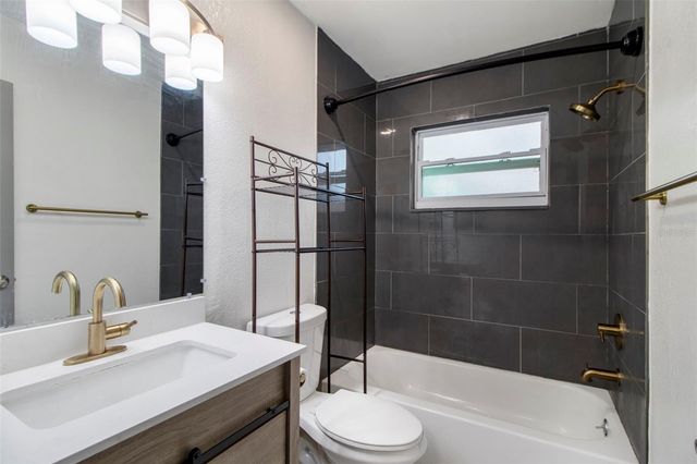 7917 LAKESHORE DRIVE, Tampa, FL 33604