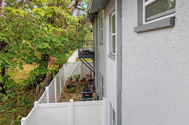 7917 LAKESHORE DRIVE, Tampa, FL 33604