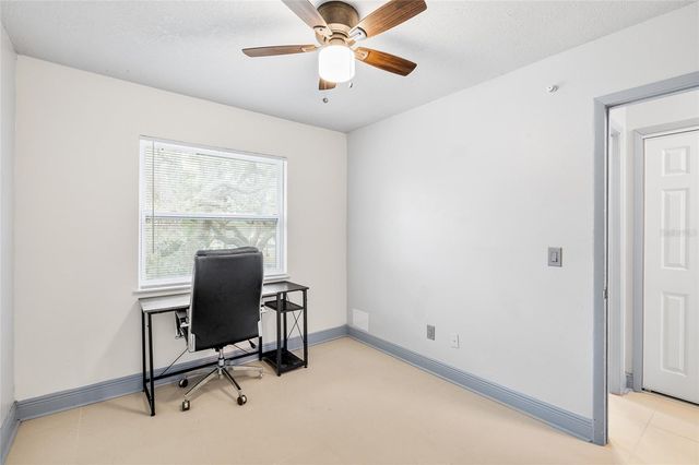 7917 LAKESHORE DRIVE, Tampa, FL 33604