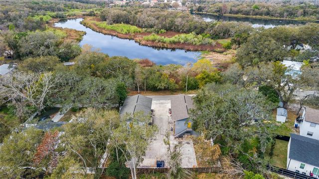 7917 LAKESHORE DRIVE, Tampa, FL 33604