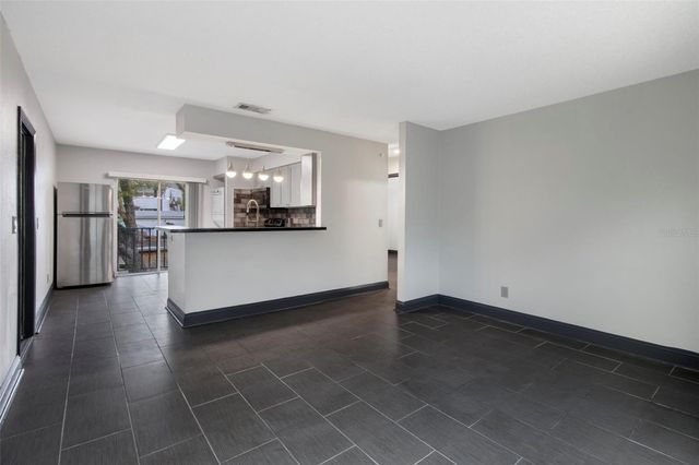 7917 LAKESHORE DRIVE, Tampa, FL 33604