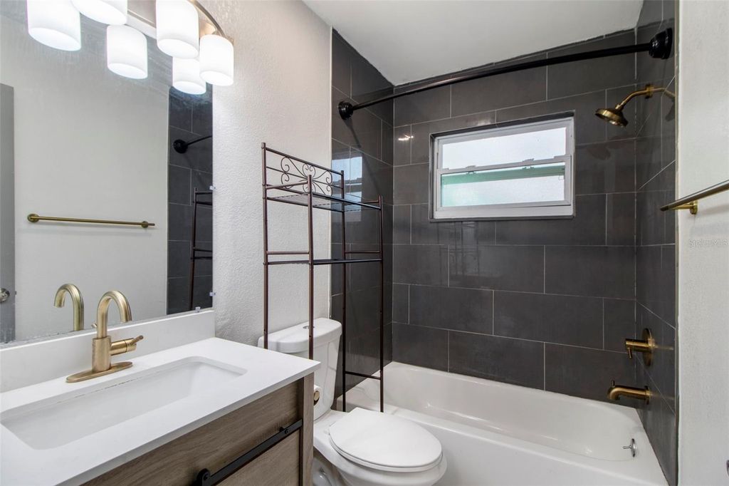 Image 14 of property listing at 7917 LAKESHORE DRIVE, Tampa, FL 33604