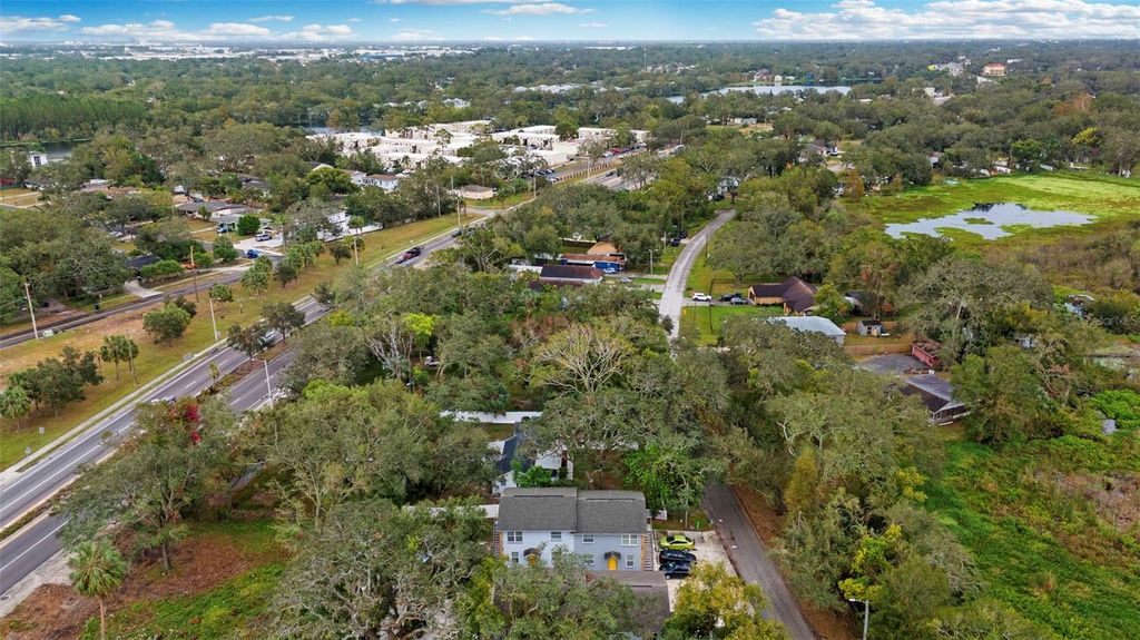 Image 21 of property listing at 7917 LAKESHORE DRIVE, Tampa, FL 33604