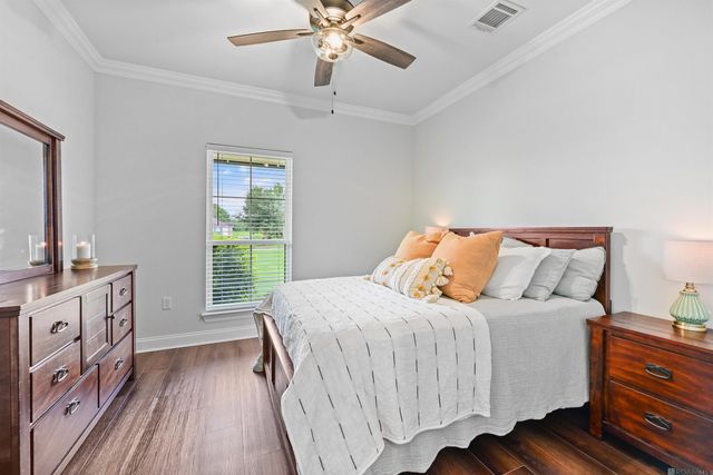 44022 Bayou Blvd, St Amant, LA 70774