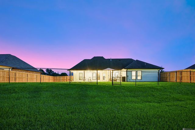 44022 Bayou Blvd, St Amant, LA 70774