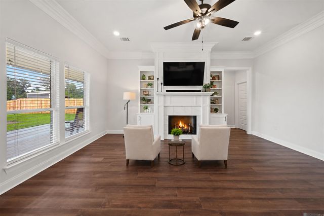 44022 Bayou Blvd, St Amant, LA 70774