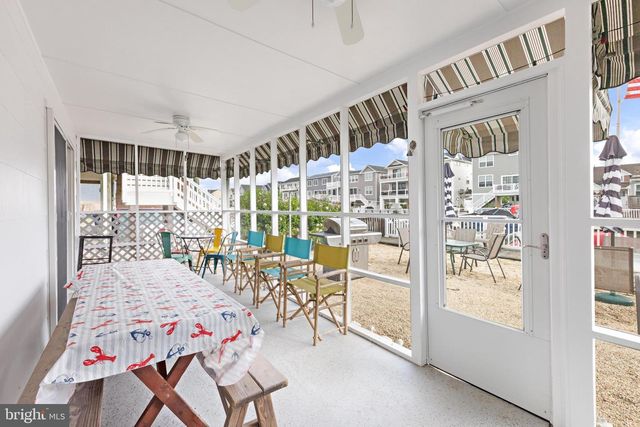 7 HAROLD LN, Manahawkin, NJ 08050
