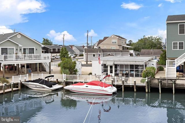 7 HAROLD LN, Manahawkin, NJ 08050